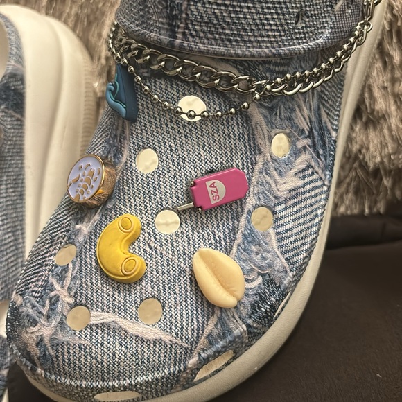 COPY - SZA Crocs (platforms) - Picture 4 of 4